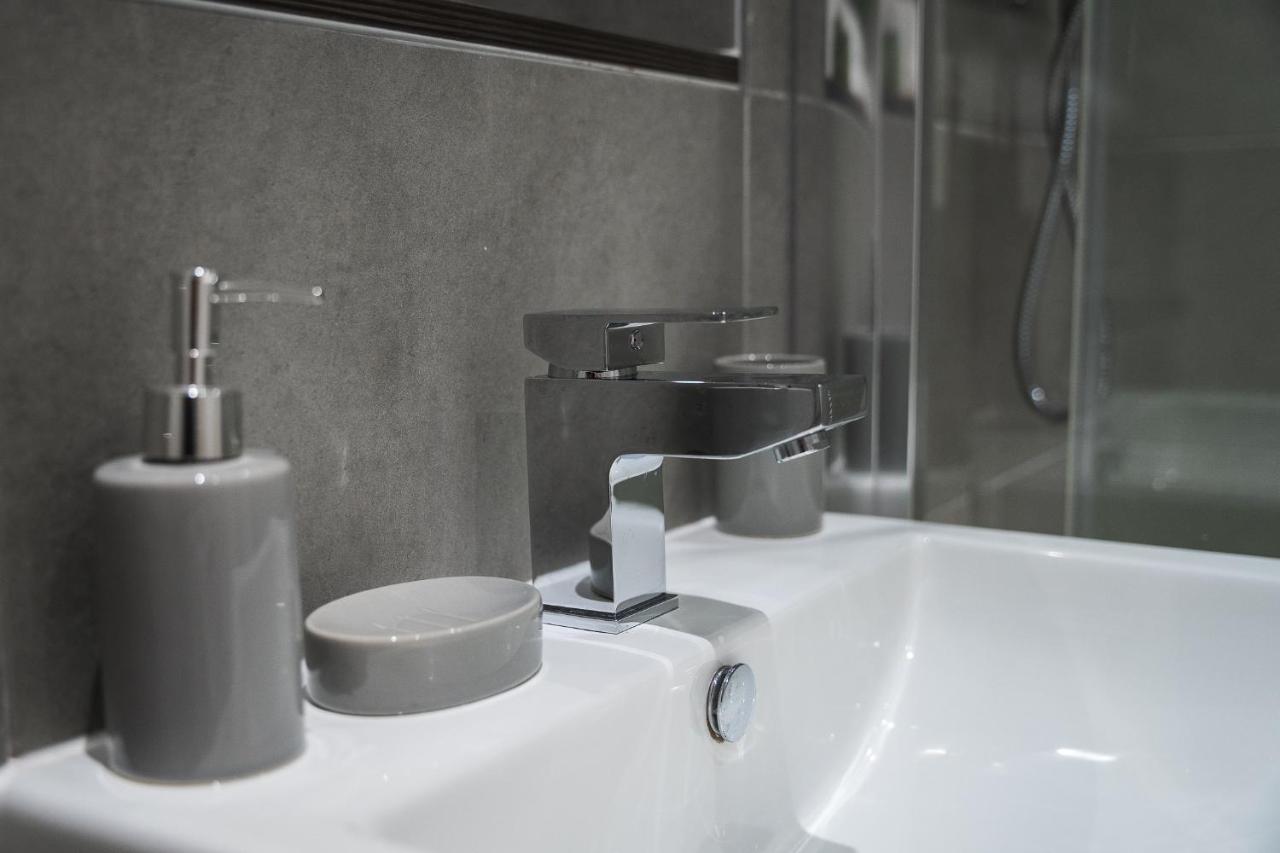 Modern 1-Bed Apartment - City Centre - Free Wi-Fi - New - Manchester Exteriör bild